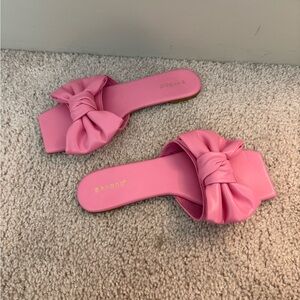 Bamboo Women's Vibrant Pink Bow Sandals